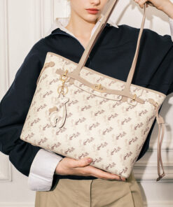 Cnoles Monogram Large Commuter Shoulder Tote
