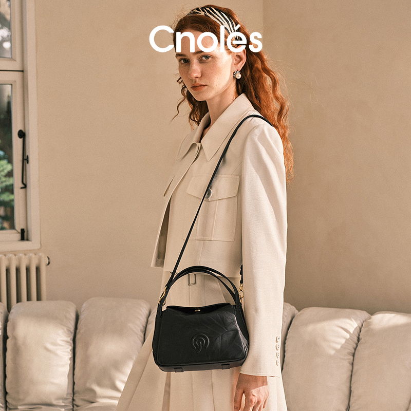 Cnoles Cloud Shore Pillow Shoulder Bag – Black